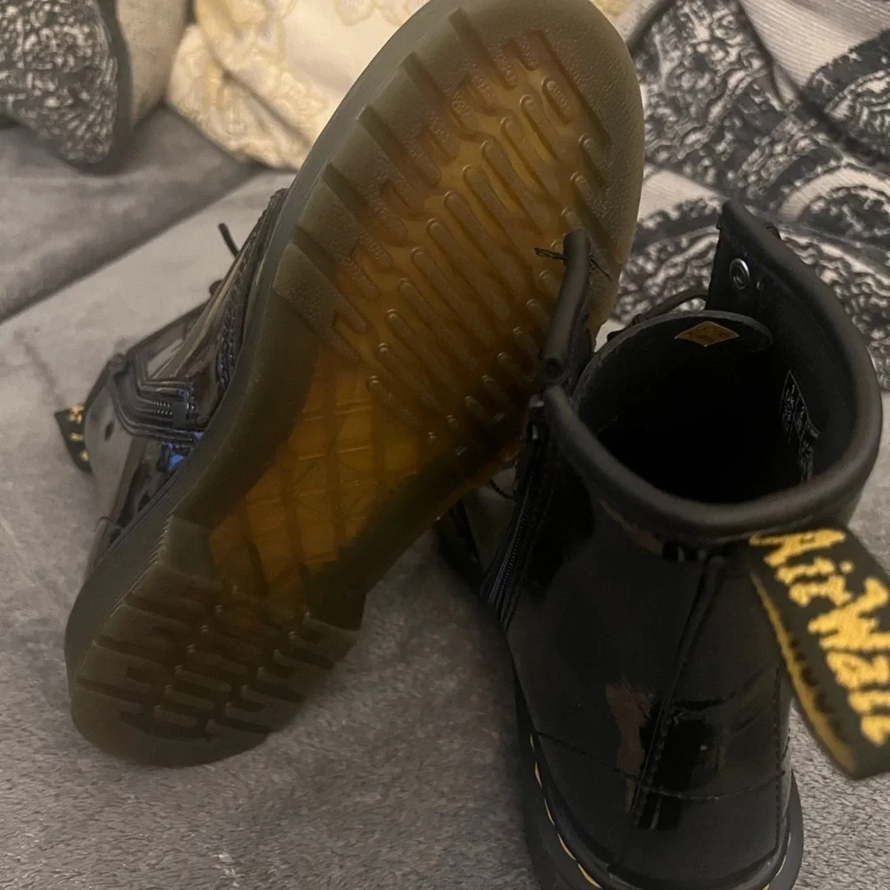 Dr. Martens classic black